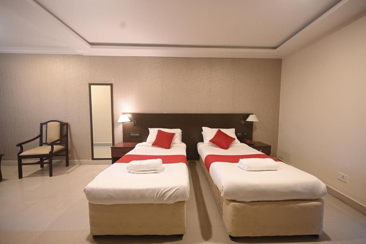 Hotel Bhagavath Gardens Chengannur Exterior foto